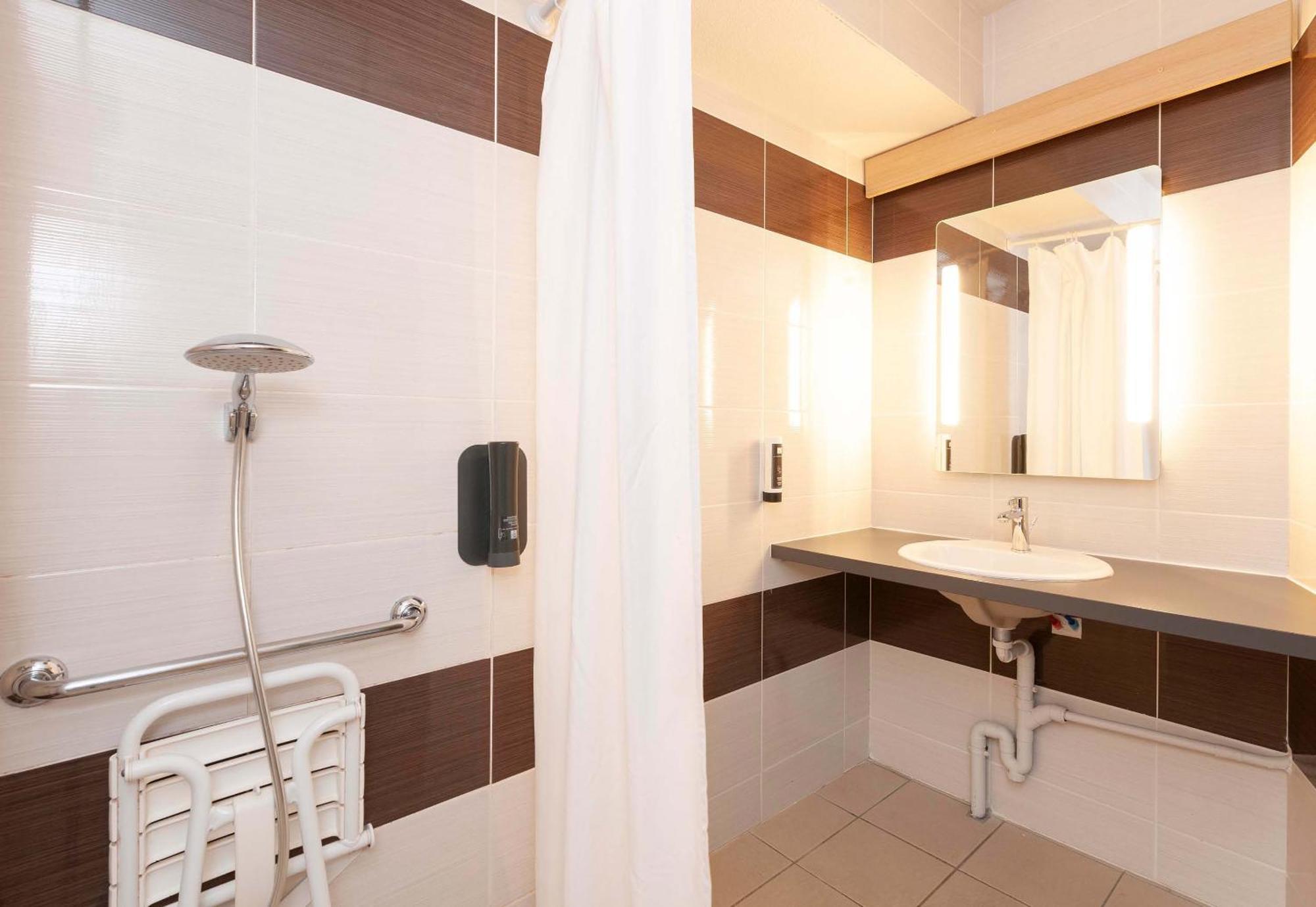 B&B Hotel Pau Zenith Екстер'єр фото